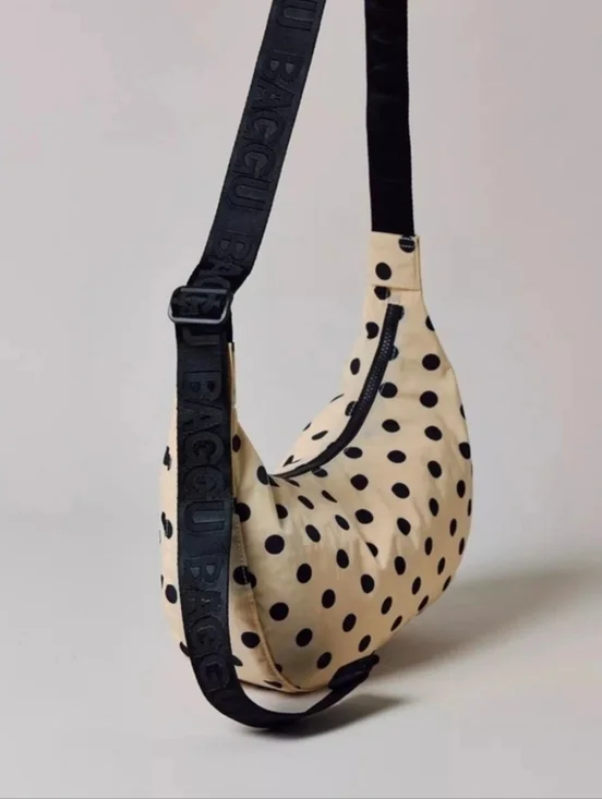 Baggu X UO Polka Dot Cream Medium Crescent Bag - Picture 2 of 6